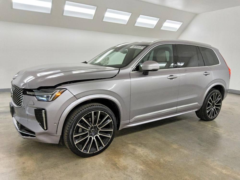 2026 Volvo XC90 Plus
