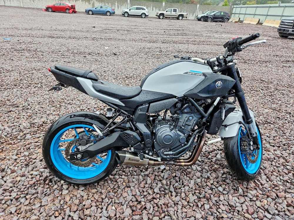 2025 Yamaha Mtn690