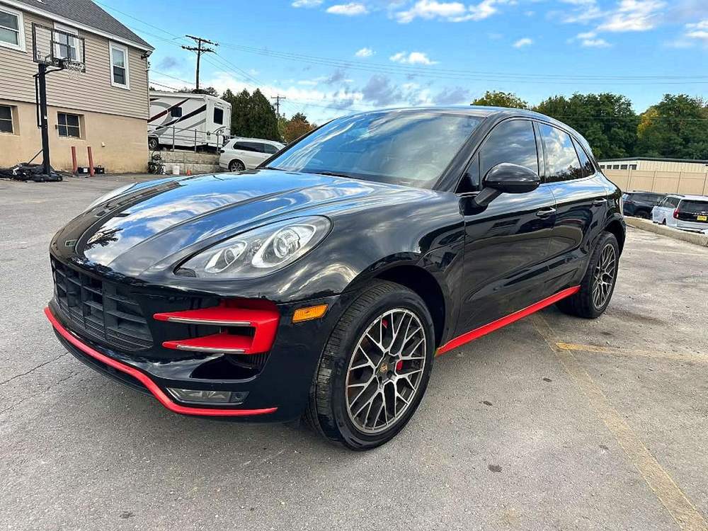 2016 Porsche Macan Turbo
