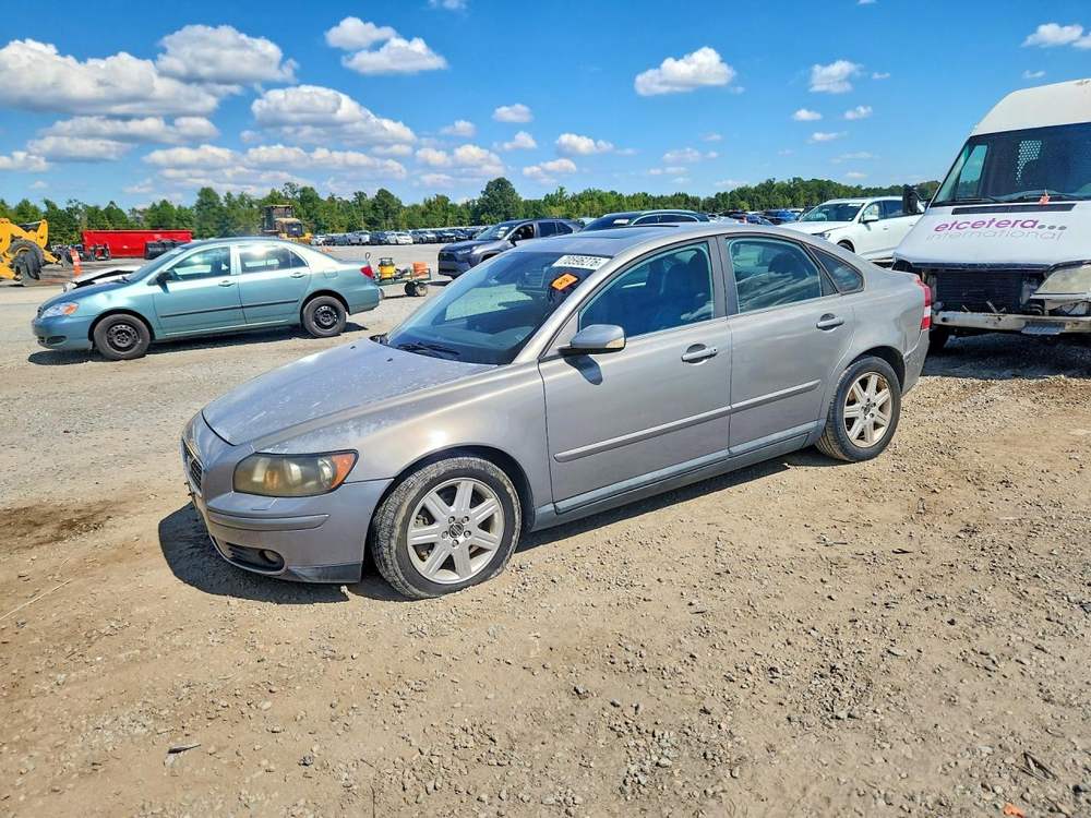 2005 Volvo S40 T5