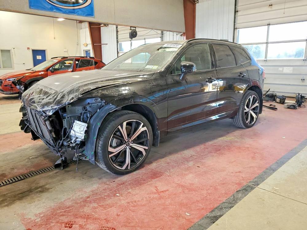 2024 Volvo XC60 Ultimate Dark