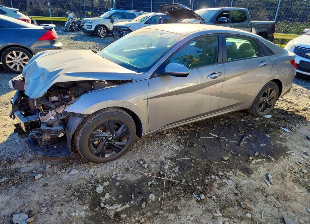 2022 Hyundai Elantra Sel