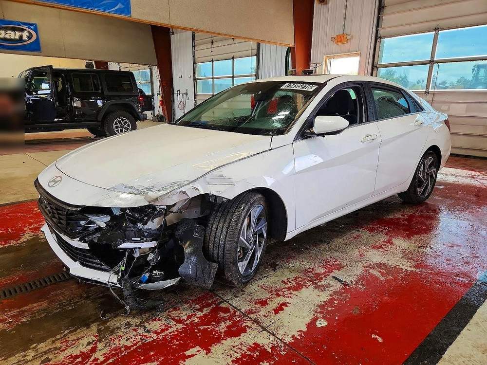 2025 Hyundai Elantra Sel