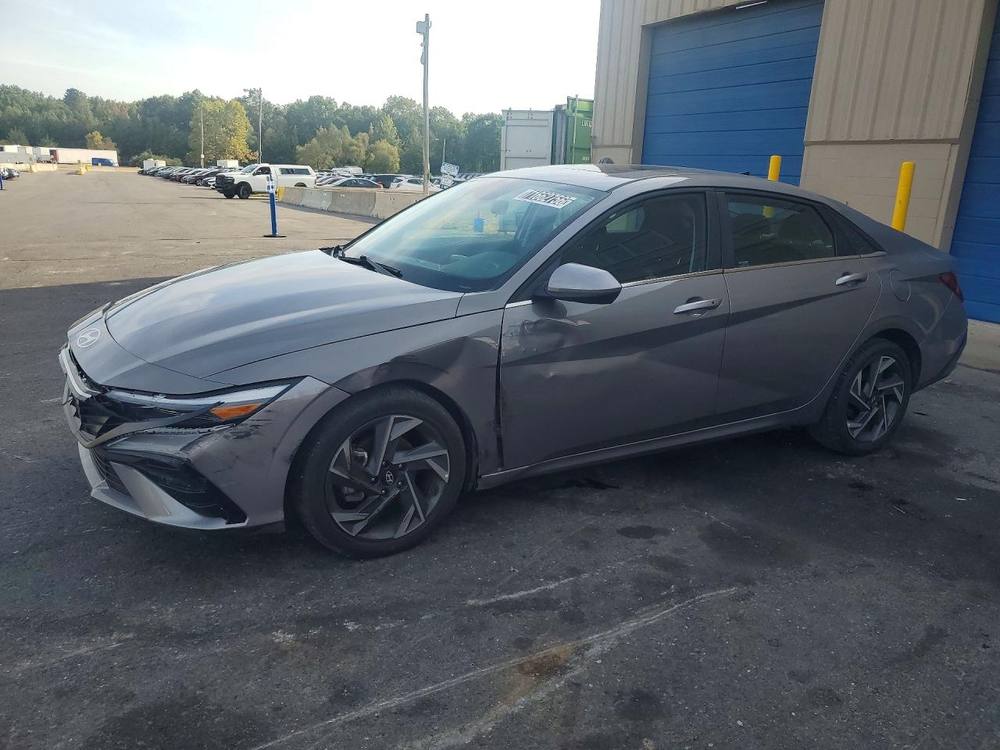 2025 Hyundai Elantra Sel
