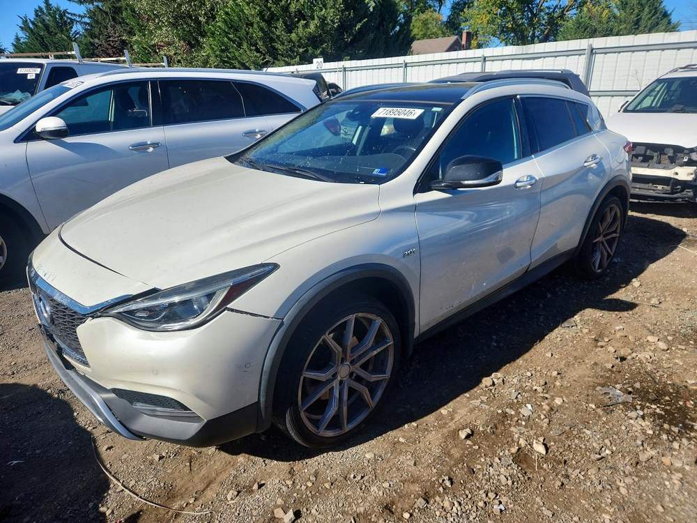 2017 Infiniti QX30 Premium