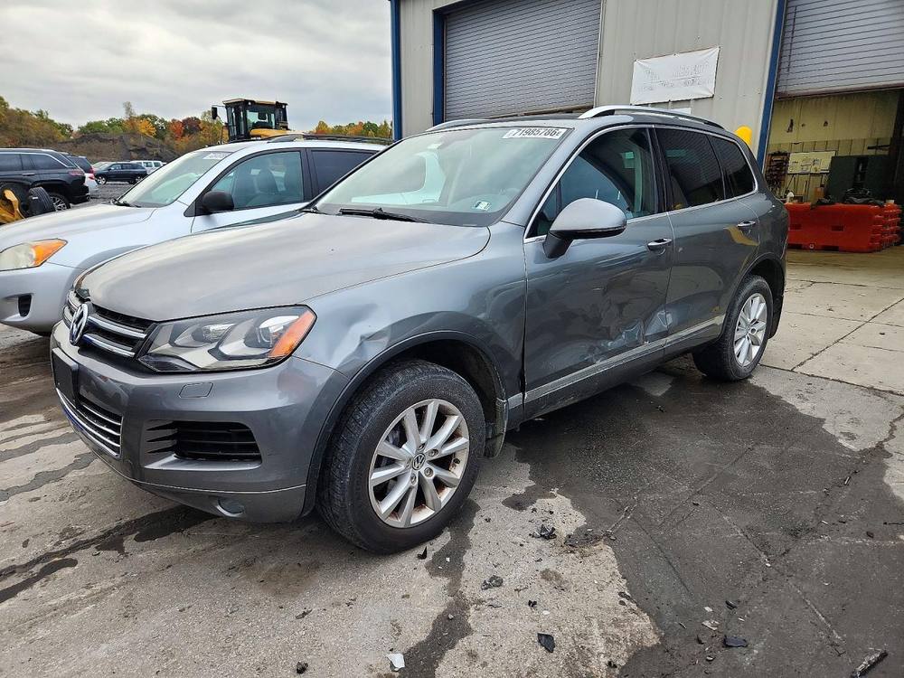 2014 Volkswagen Touareg V6