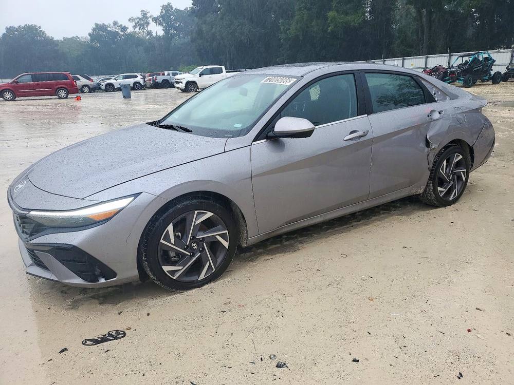 2025 Hyundai Elantra Sel