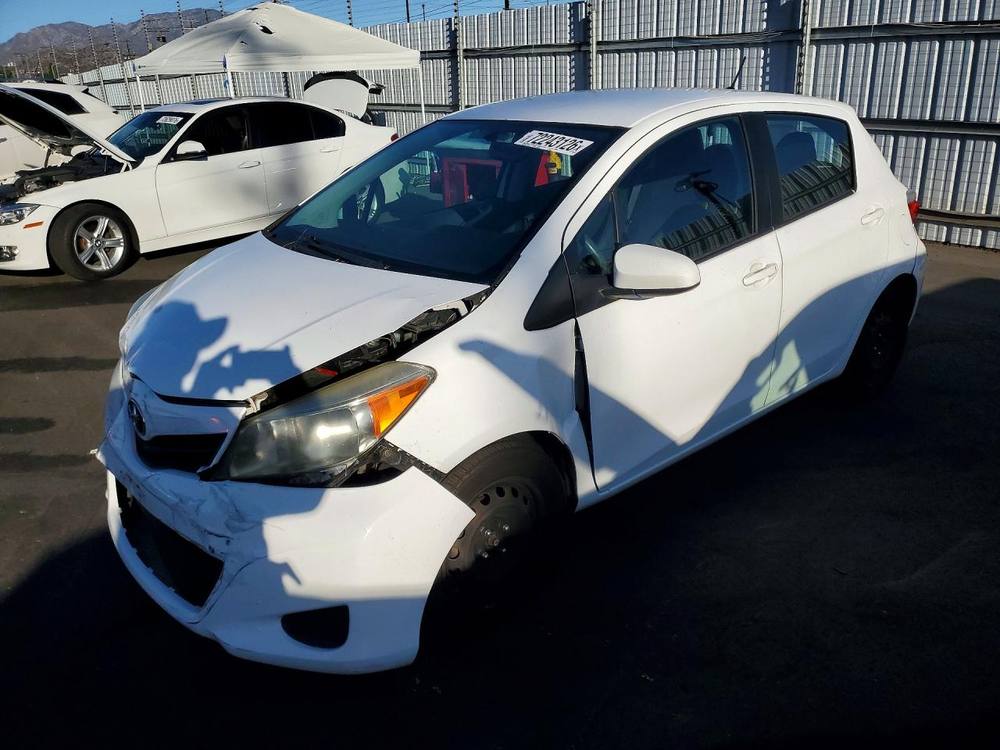 2014 Toyota Yaris 5-Door Le