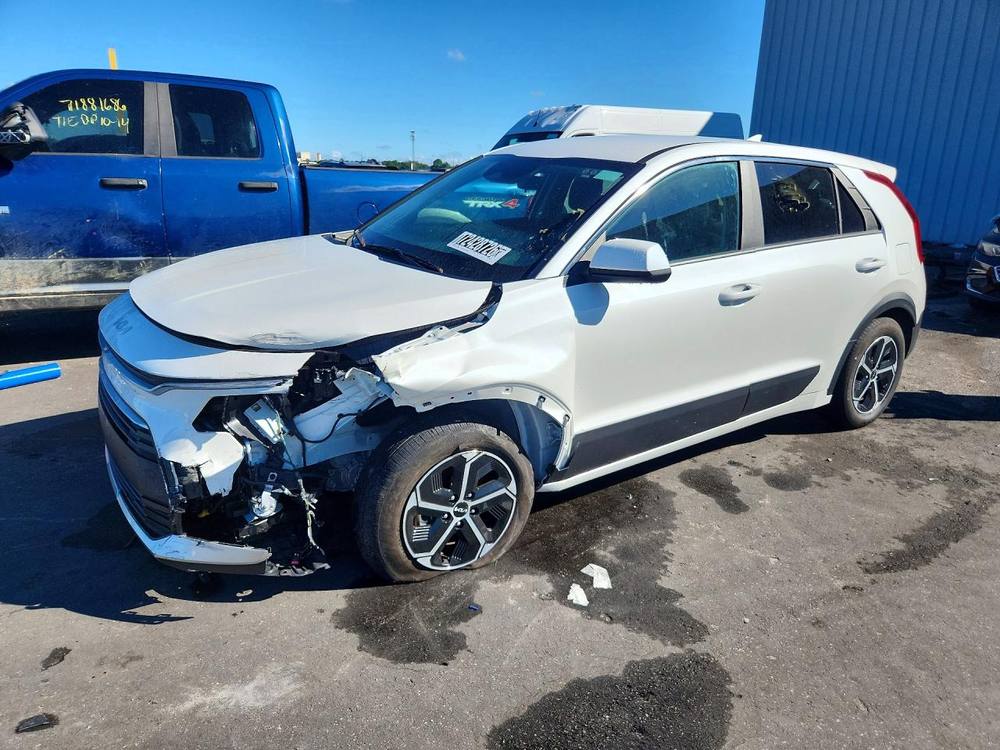 2026 Kia Niro Lx