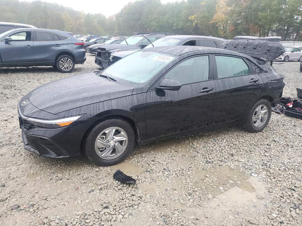 2025 Hyundai Elantra Se