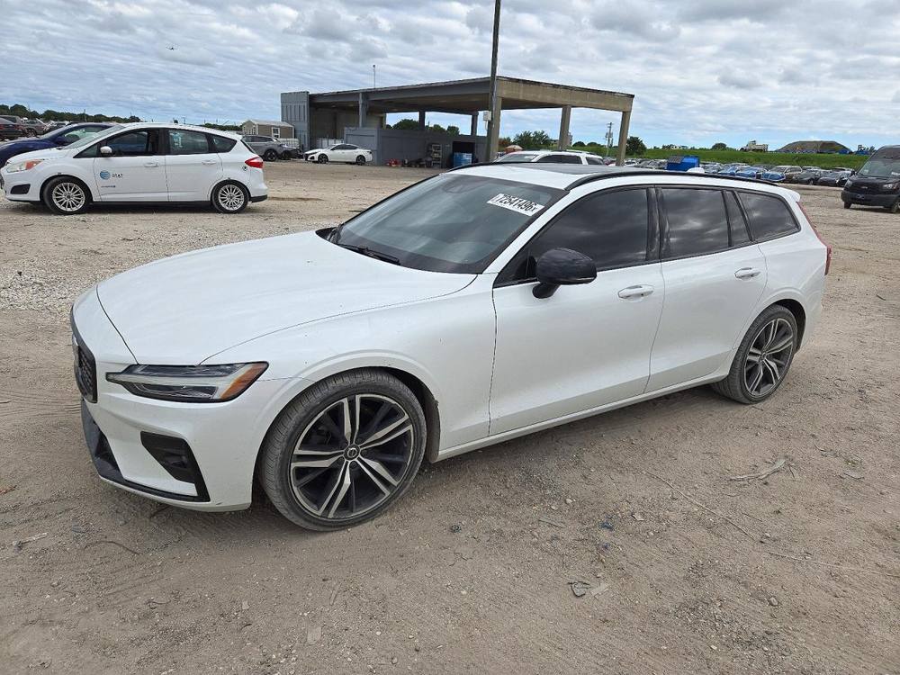 2021 Volvo V60 T5 R-Design