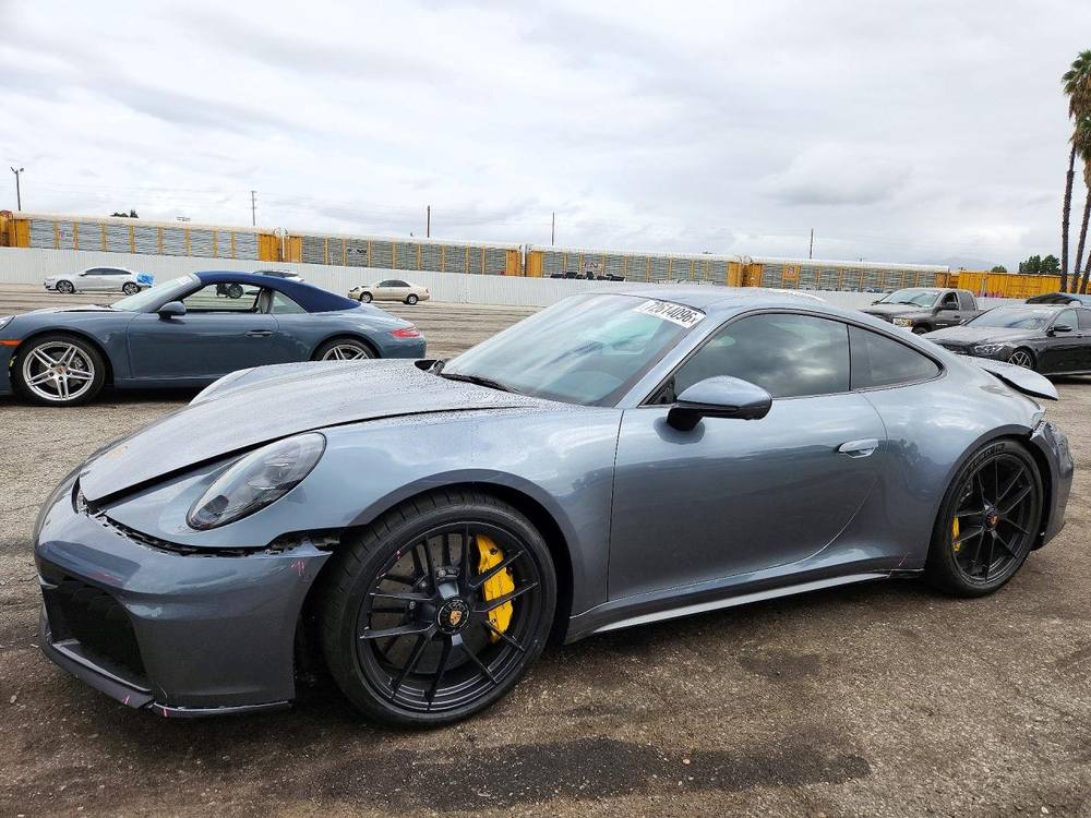 2026 Porsche 911 Carrera Gts
