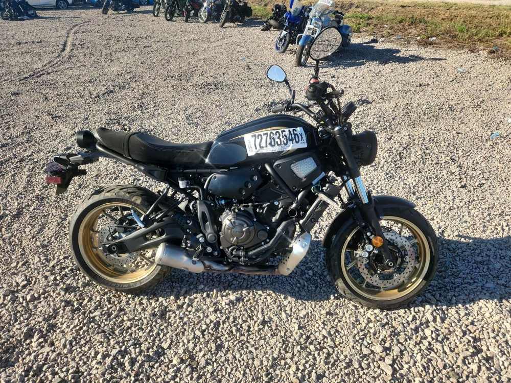 2025 Yamaha xsr