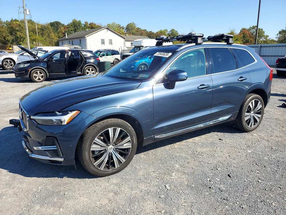 2022 Volvo XC60 B6 Inscription