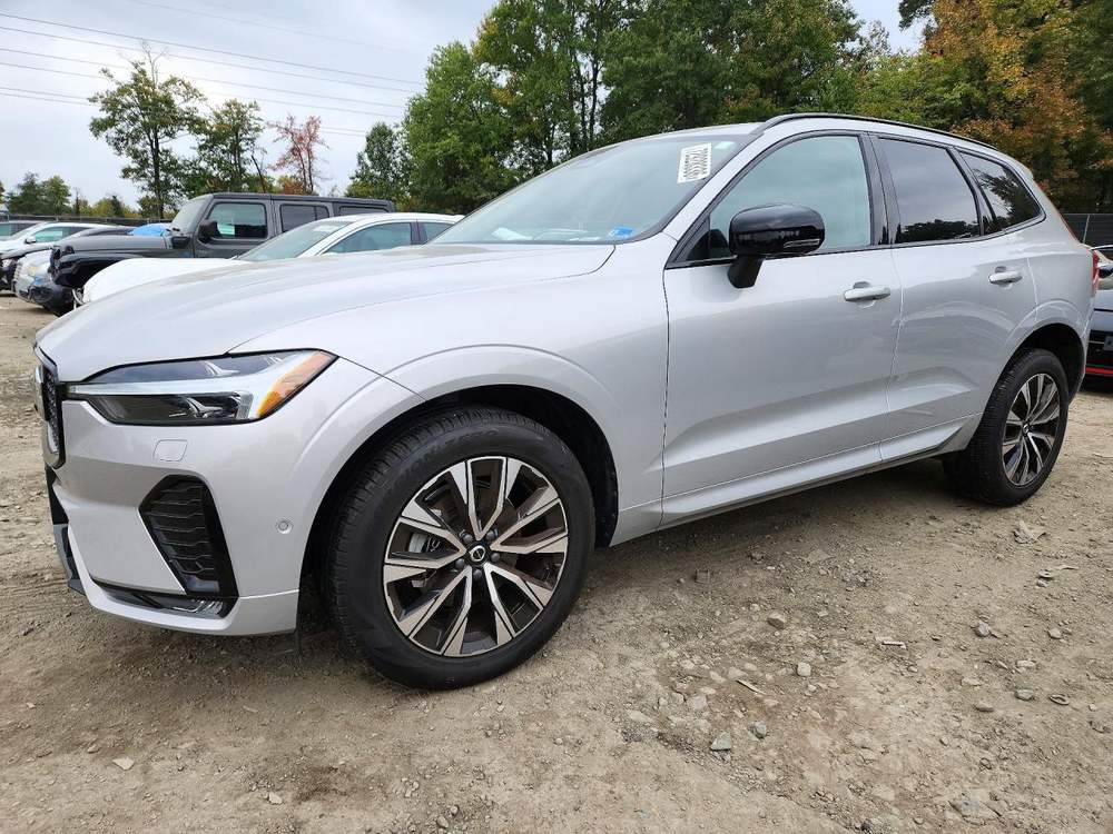 2025 Volvo XC60 Plus