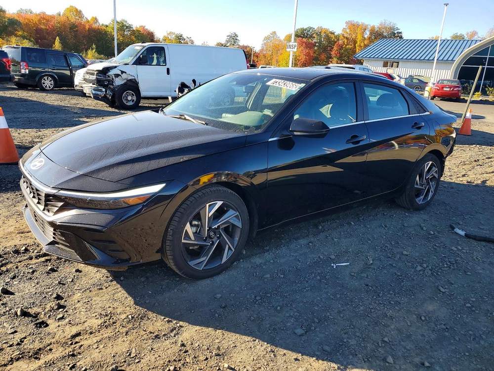 2025 Hyundai Elantra Sel