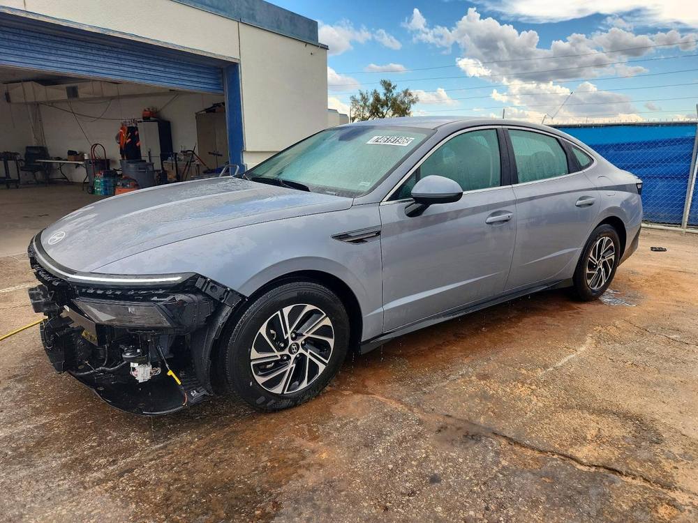 2026 Hyundai Sonata Hybrid Blue