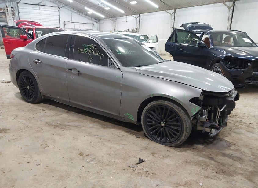 2017 Alfa Romeo Giulia Ti Rwd