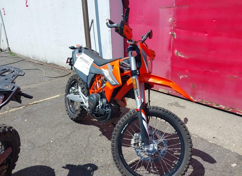 2021 KTM 690 supermoto