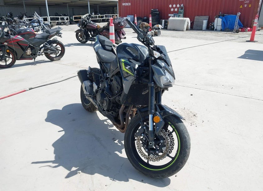 2024 kawasaki zr 900 F