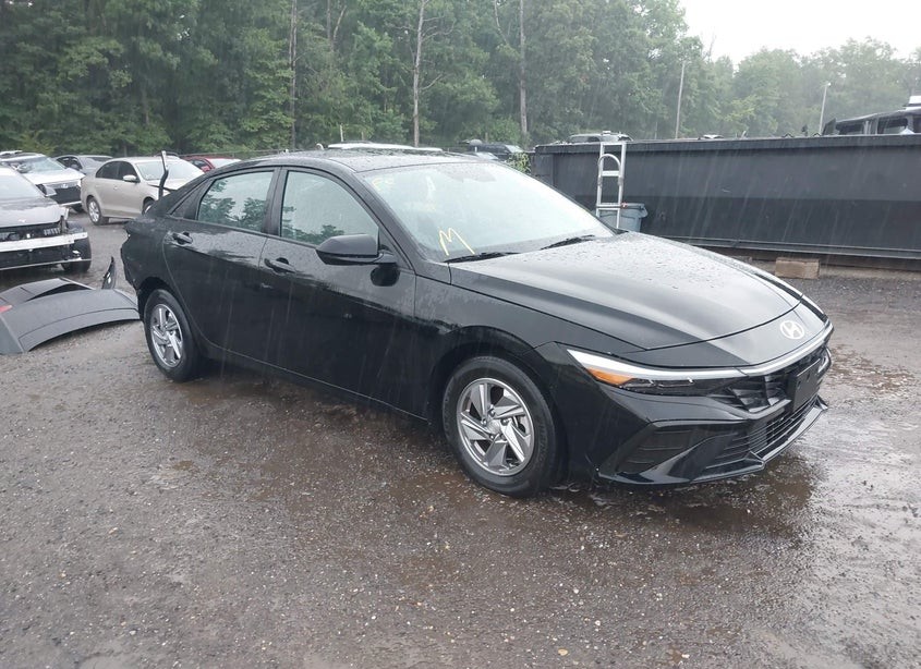 2024 Hyundai Elantra Se