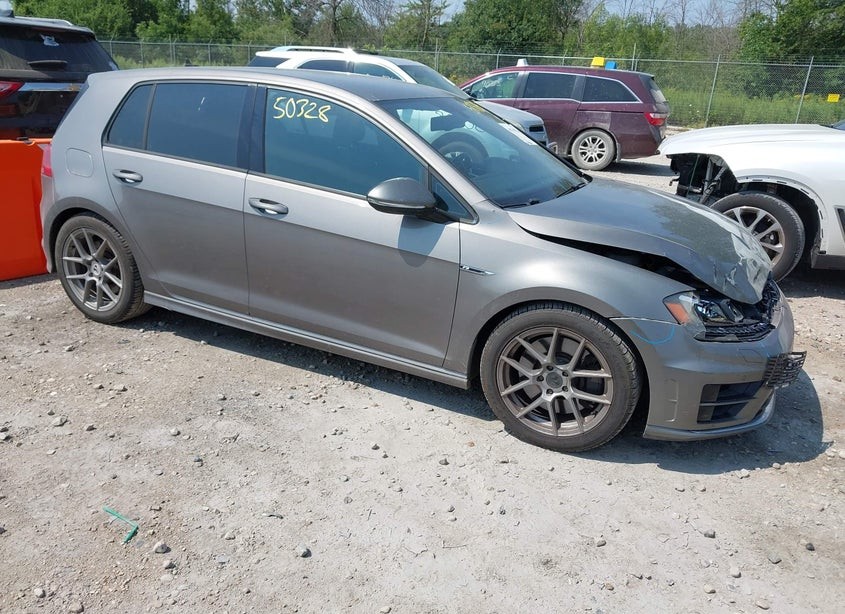 2015 Volkswagen Golf R 4-Door