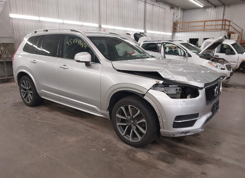 2019 Volvo XC90 T6 Momentum