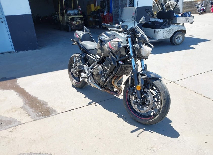 2025 kawasaki er 650 P