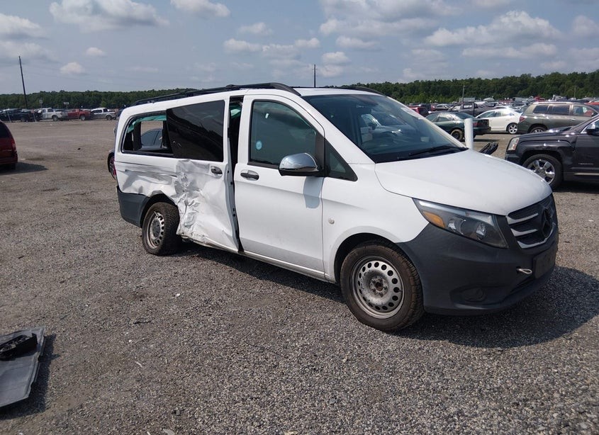 2016 Mercedes-Benz Metris