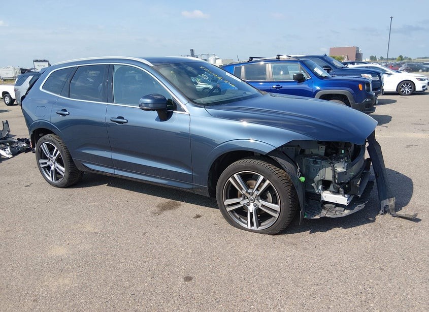 2021 Volvo XC60 T5 Momentum