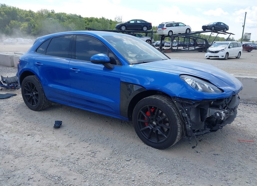 2015 Porsche Macan Turbo