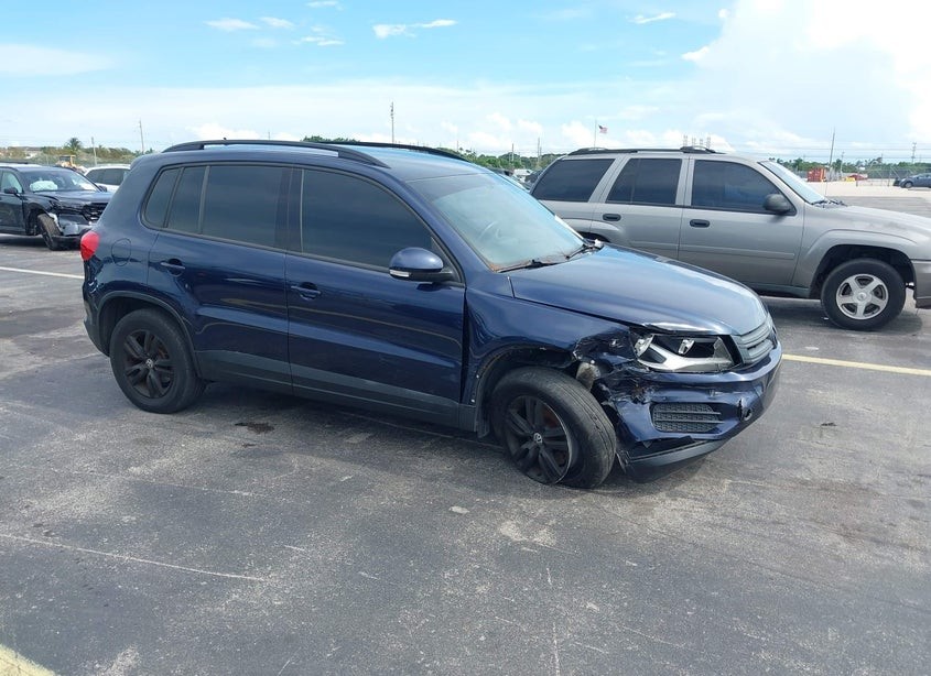 2016 Volkswagen Tiguan S