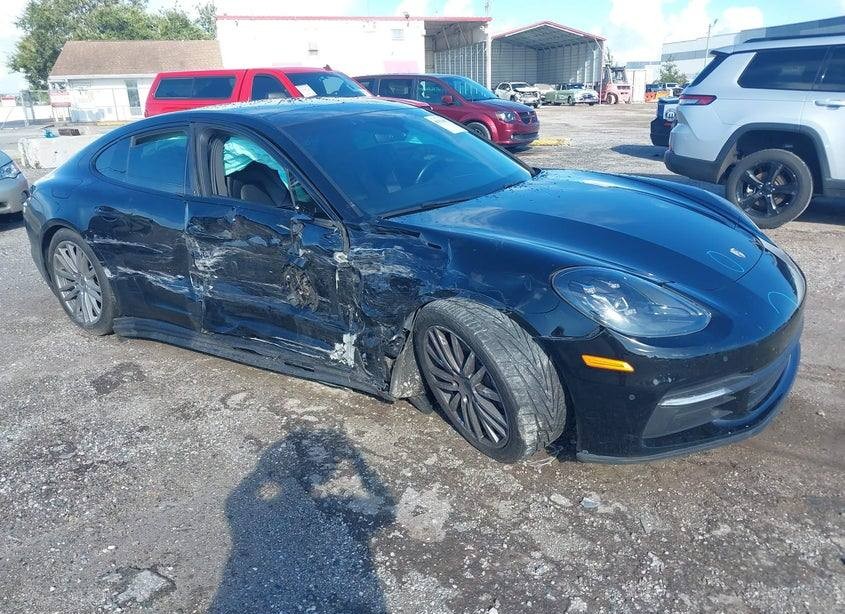 2017 Porsche Panamera 4