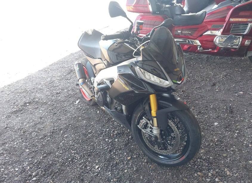 2022 aprilia tuono V4 1100 Factory