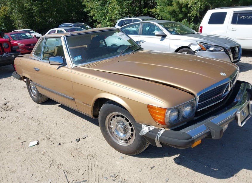 1984 Mercedes-Benz W114