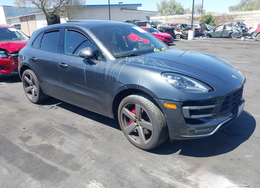 2018 Porsche Macan Turbo