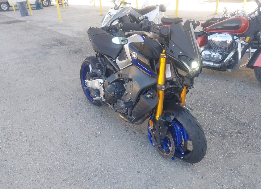 2022 Yamaha mt 09 Dc