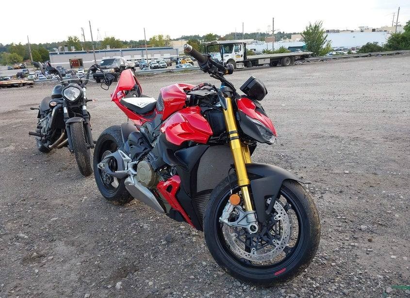 2025 ducati streetfighter V4/V4S