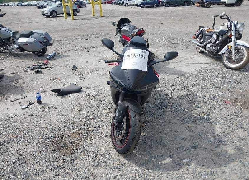2005 Yamaha yzf r6 L