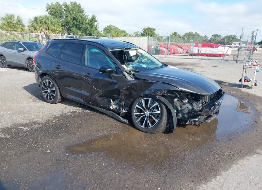 2025 Volvo XC60 B5 Plus