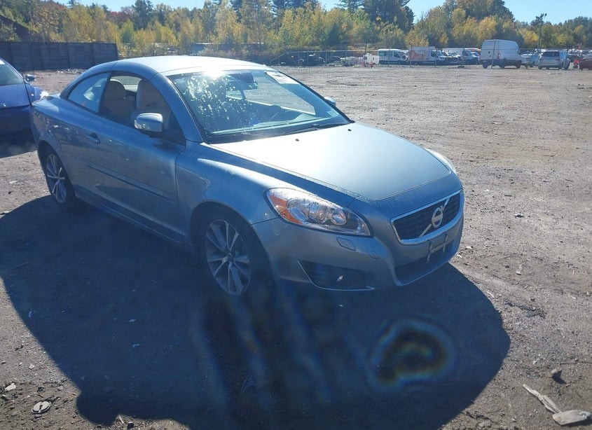 2011 Volvo C70 T5