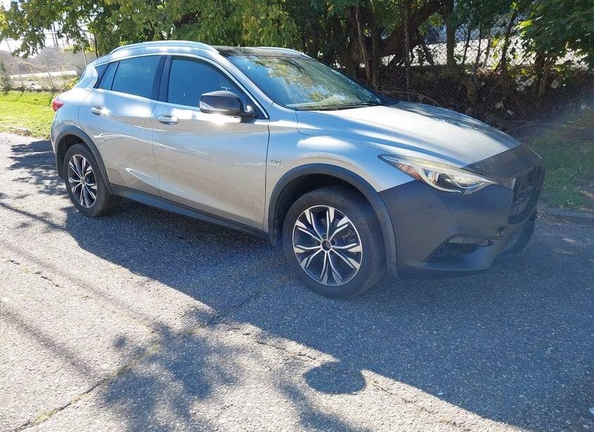 2017 Infiniti QX30 Premium