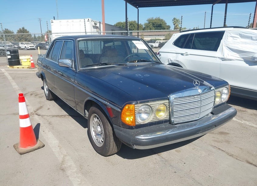 1983 Mercedes-Benz W123