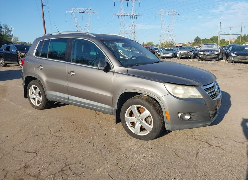 2010 Volkswagen Tiguan Wolfsburg Edition